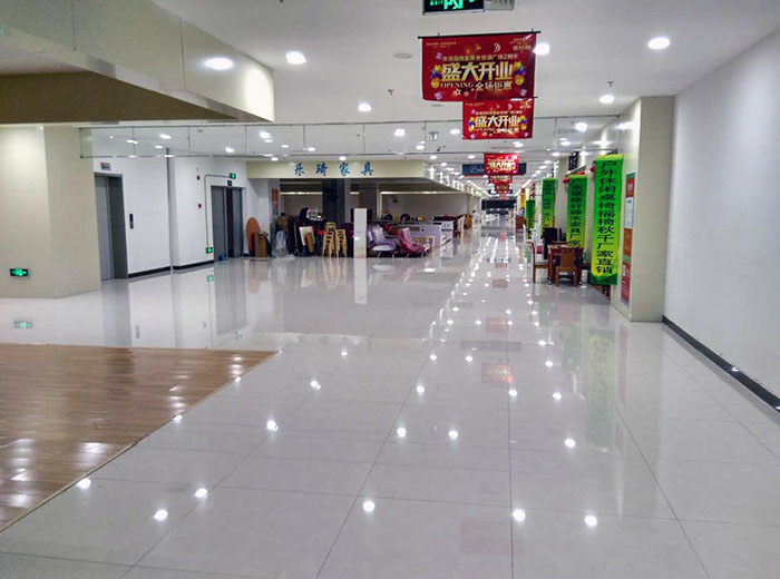 金艾陶瓷磚品牌工程案例鑒賞：武漢金盛國際家居?金銀湖廣場(chǎng)